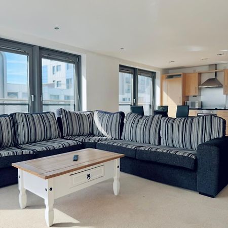 Modern Two Bedroom Apartments Эдинбург Экстерьер фото