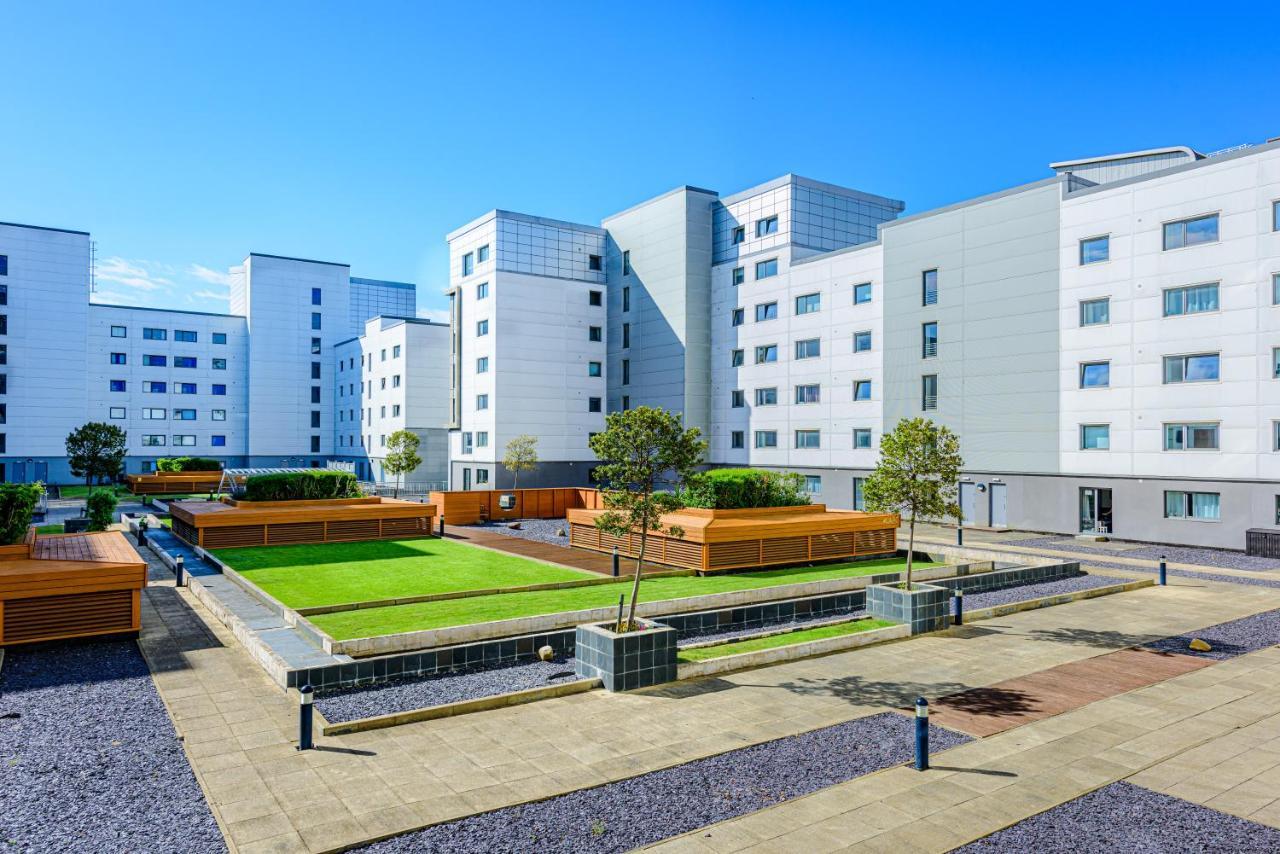 Modern Two Bedroom Apartments Эдинбург Экстерьер фото