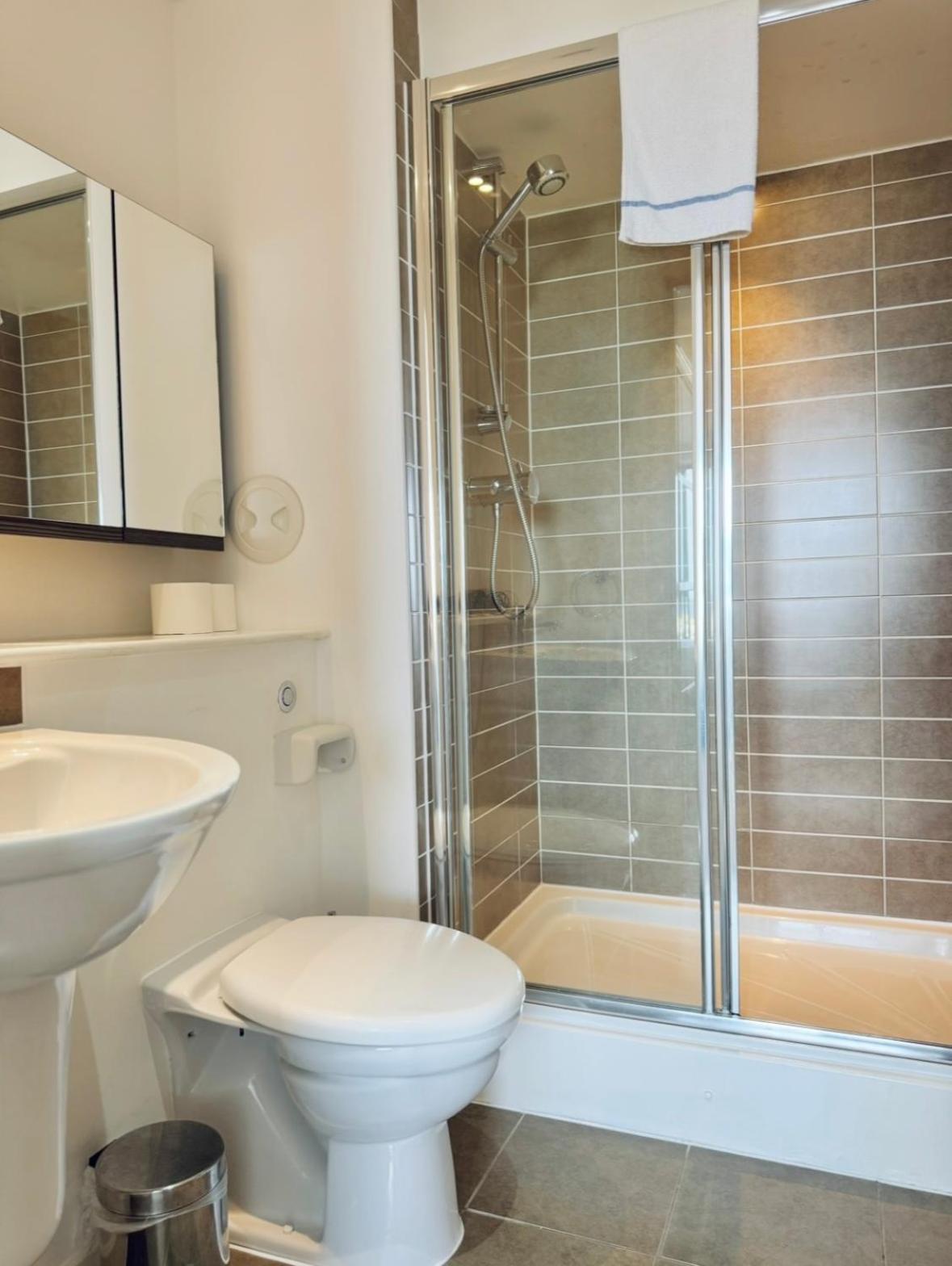 Modern Two Bedroom Apartments Эдинбург Экстерьер фото