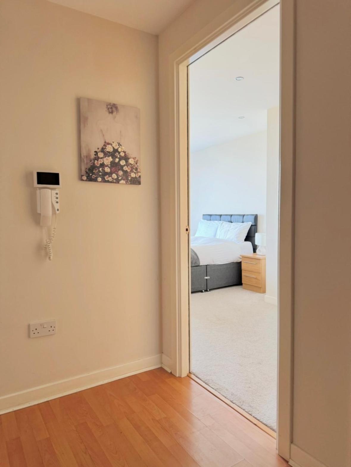 Modern Two Bedroom Apartments Эдинбург Экстерьер фото