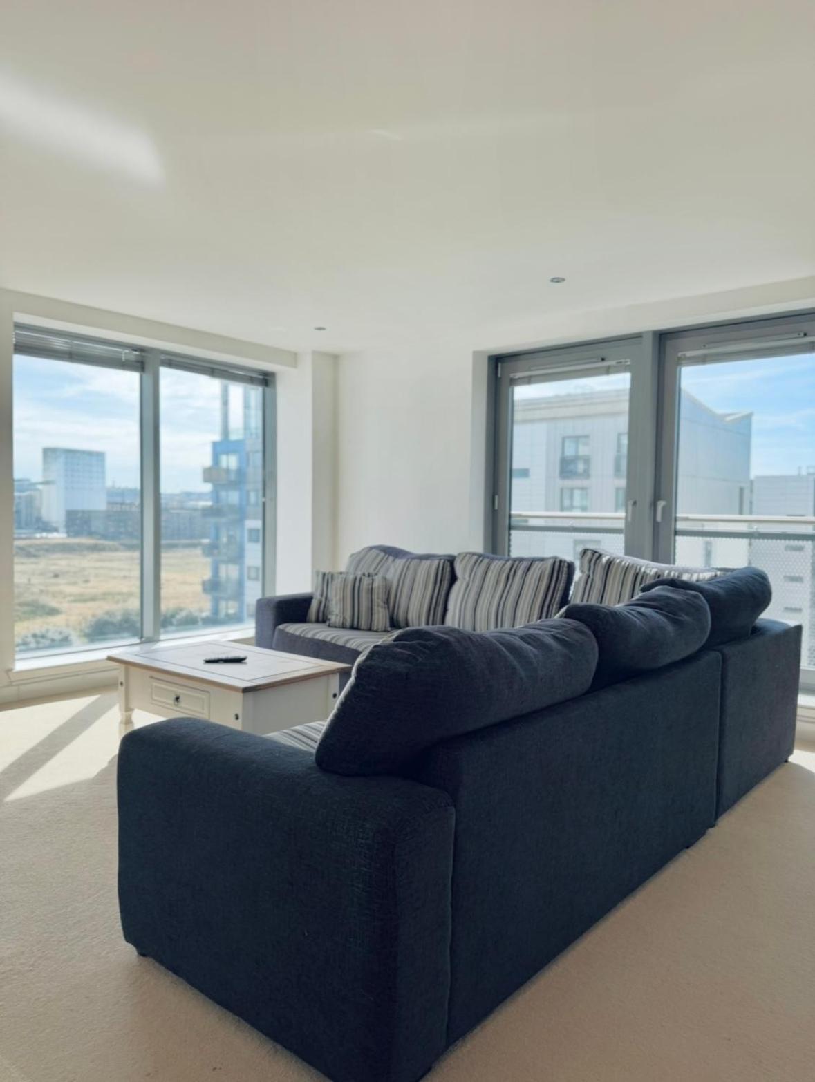Modern Two Bedroom Apartments Эдинбург Экстерьер фото