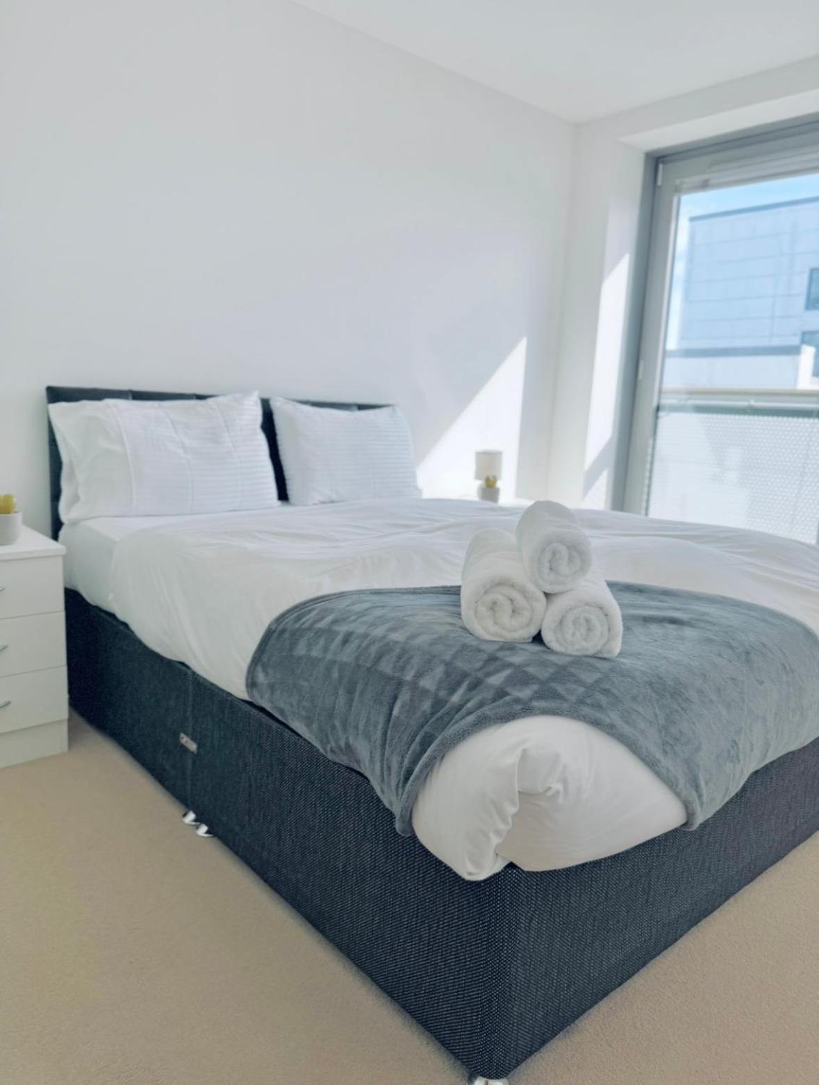 Modern Two Bedroom Apartments Эдинбург Экстерьер фото