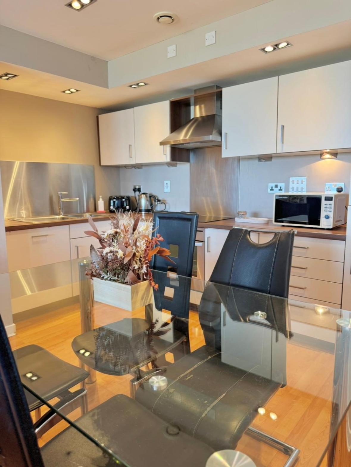 Modern Two Bedroom Apartments Эдинбург Экстерьер фото