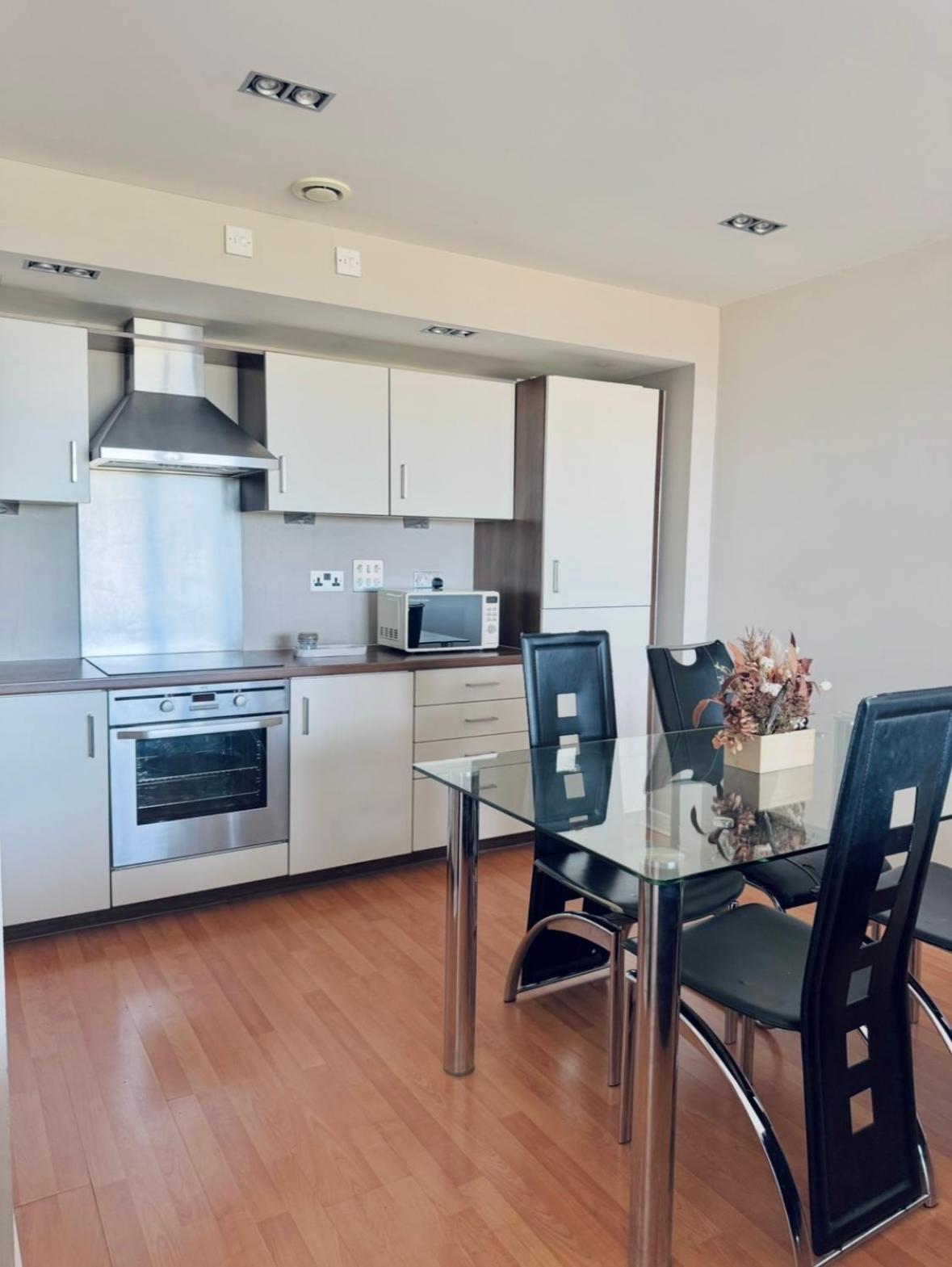 Modern Two Bedroom Apartments Эдинбург Экстерьер фото