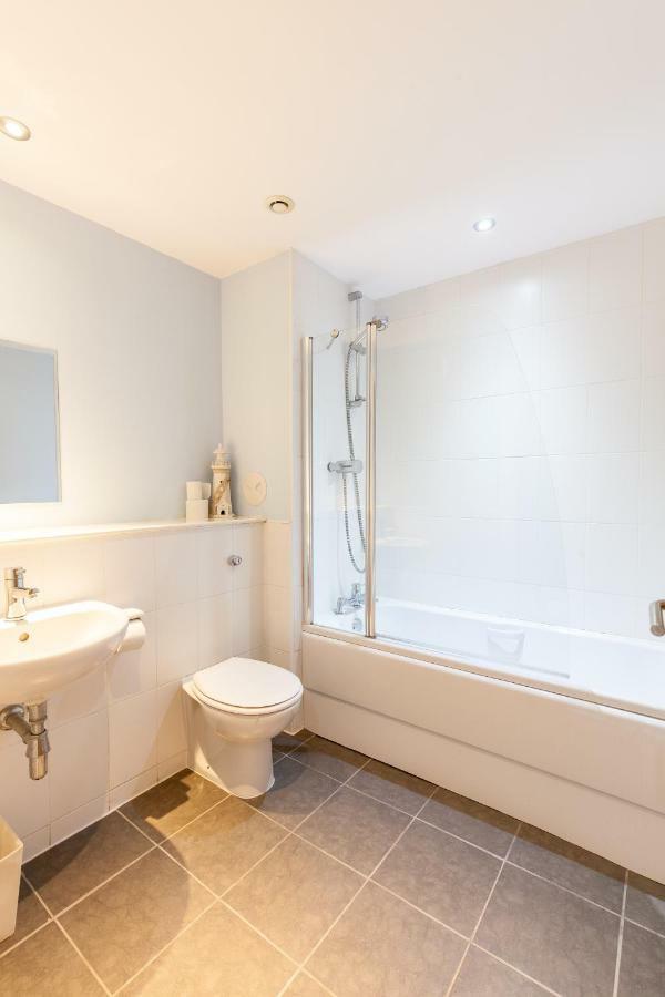 Modern Two Bedroom Apartments Эдинбург Экстерьер фото